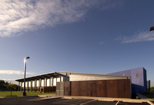 Henry Guerra Jr. Branch Library