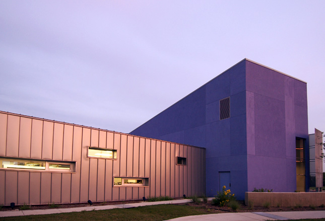 Henry Guerra Jr. Branch Library