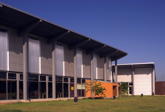 Henry Guerra Jr. Branch Library