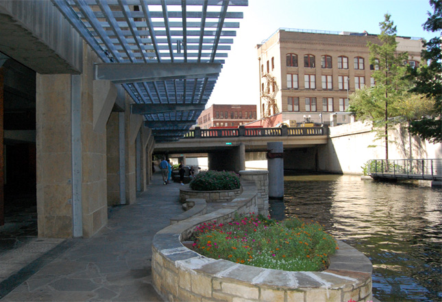 Drury Riverwalk Loop Connection